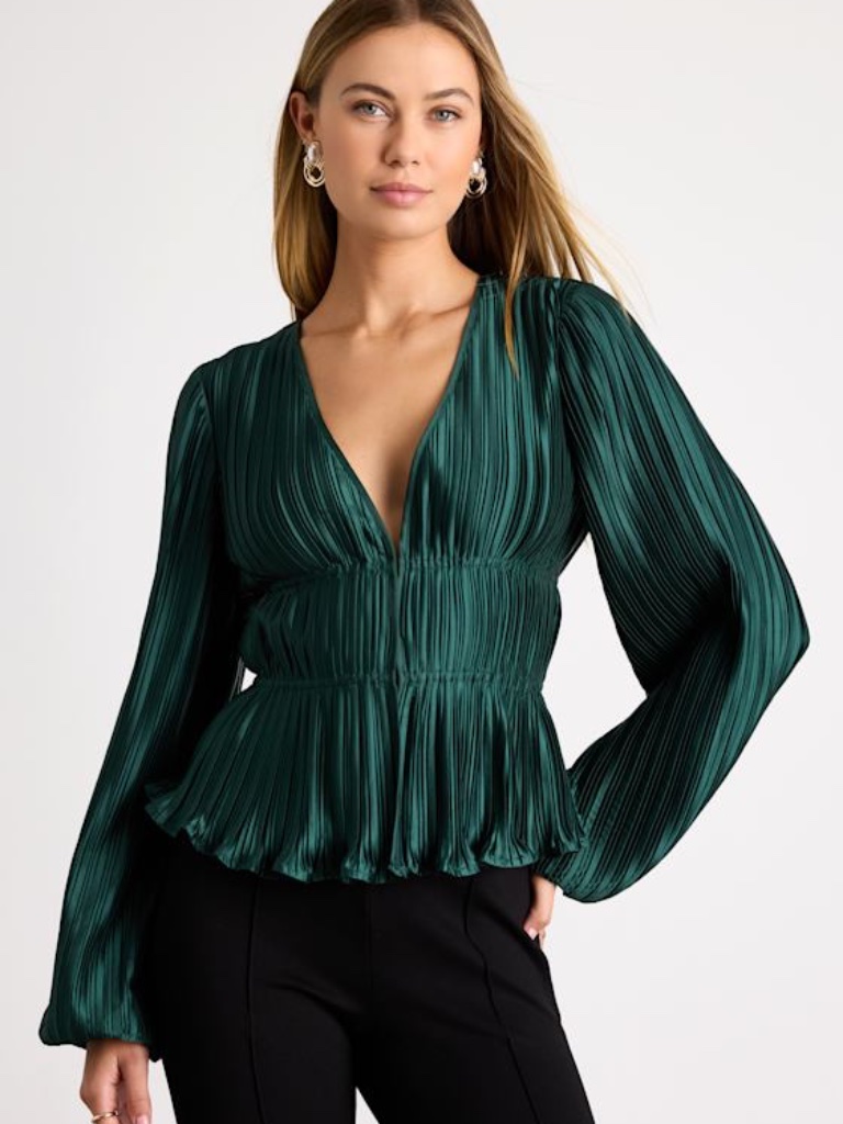 Lulus Kipton Emerald Plisse Hook-And-Eye Long Sleeve Top Green - Size M